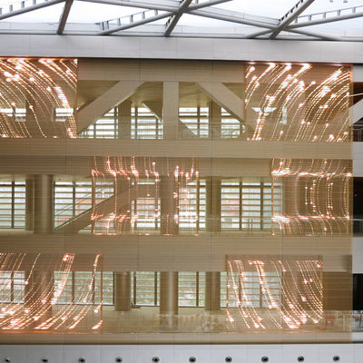 L'écran créatif transparent intelligent P15.6 d'affichage à LED avec la FCC de RoHS a certifié